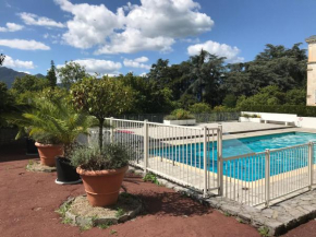 Charme et tranquillité, dans résidence avec piscine, L’APARTÉ - SEJOURAIX Aix-Les-Bains